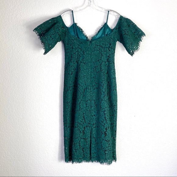 BARDOT Green Off the Shoulder Lace Dress NWT (6/S) - Picture 5 of 8